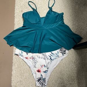 Two piece high waist bathing suit
